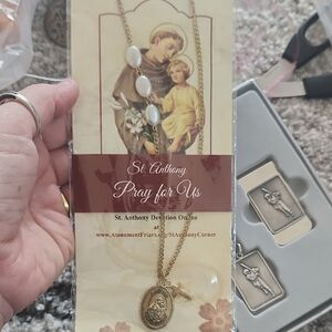 Goldtone St. Anthony Necklace with Medallion‎
